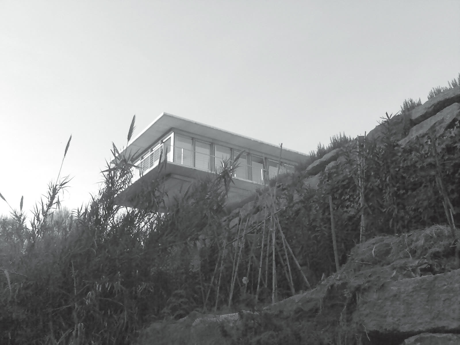 El cuerpo mirador sobre la ladera, vivienda en Benissa