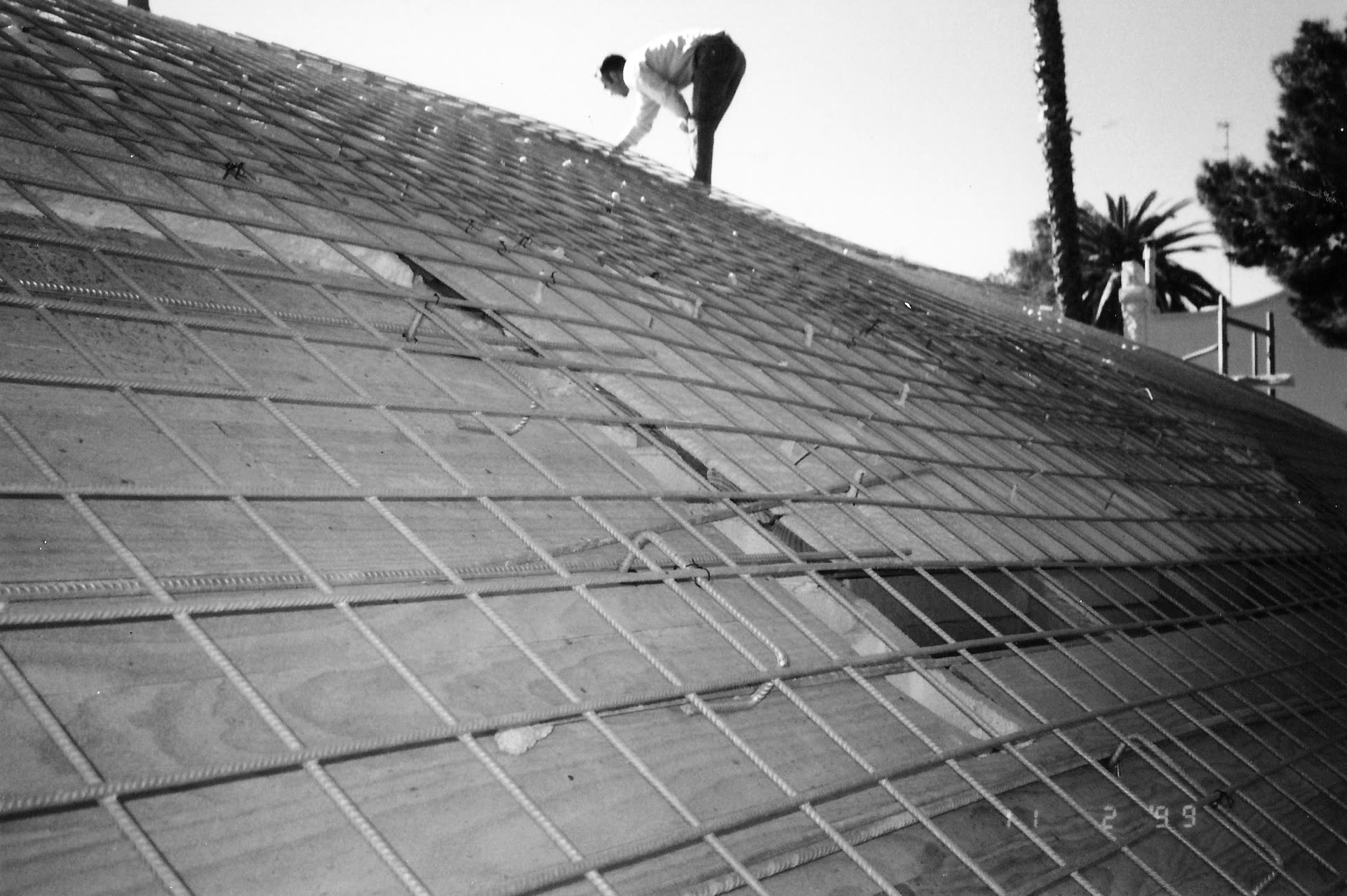 Armado de la losa curva de cubierta, vivienda en Godella, 1999